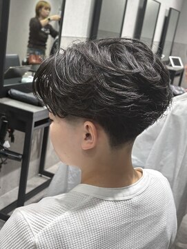 テクト バイアッシュ 吉祥寺店(Tect by Ash) ニュアンスパーマフェザーパーマセンターパートテーパーフェード