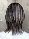 似合わせカットシルバーグレージュ×くびれボブウルフカット