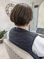 ガーデン バイ イル(GARDEN by illu Co.Ltd)&nbsp;透明感ますショートボブ×オリーブベージュ【谷町九丁目】