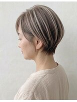 ヌードルバイコア(noodle by CoRe.gn)&nbsp;大人女性◎ハンサムショート白髪ぼかしハイライト夏カラー