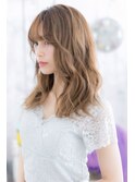 シースルーバング×無造作カールのこなれ抜け感ヘアb