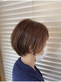 透けショート×艶ブラウン