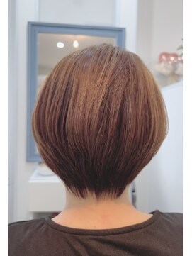 ポマリ(Pomali) 前下がりショートボブ★