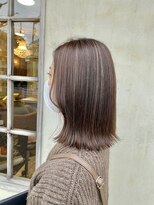 エイミーバイアフロート(amie  by afloat)&nbsp;細めハイライト×切りっぱなしボブ
