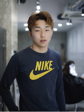 スラップス(SLAPS.) 韓国風　アップバング　ショート　刈り上げ　大野城　美容室