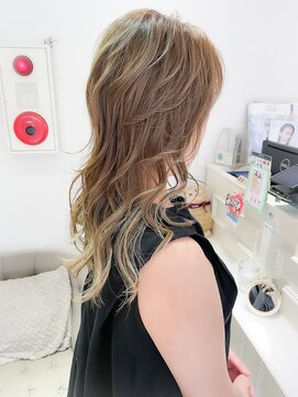 バブ バイネオリーブ(Bab by neolive) ハイレイヤー/ウルフ/白髪ぼかしハイライト/デザインカラー/夏