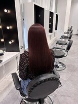 エトバイイオエ(et by ioe)&nbsp;赤髪／ロング／ネビージュ/小顔／ワンレン／髪質改善/グレージュ