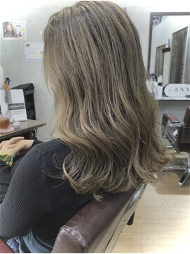 ワン(One) 外国人風ハイライト☆透明感カラー