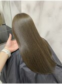オリーブベージュ