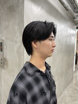 ソーコ 渋谷(SOCO)&nbsp;メンズカットメンズセンターパートニュアンスパーマ渋谷学割