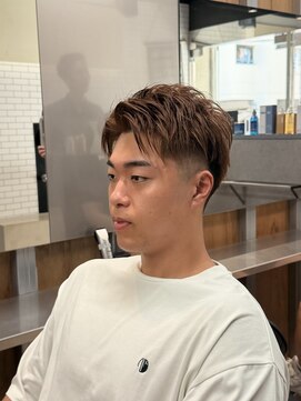 リレーションメンズヘアー(RELATION MEN'S HAIR) オールバックセンター分けテーパーフェードツーブロック短髪