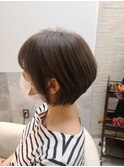 大人気!美シルエットショートボブ、くすみベージュ