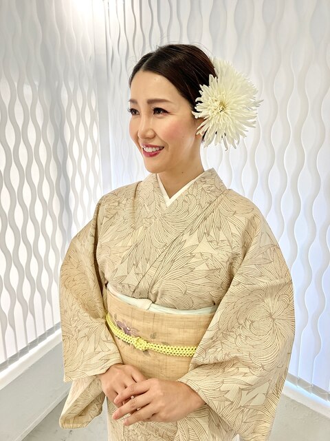 大人かわいい上品な着物スタイル　ヘアアレンンジ　結婚式