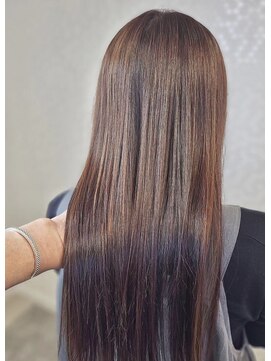 ヘアーアンドメイク ドレス(DRESS) りんご幹細胞ケアでつや髪へ