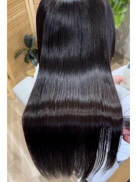 ミニマル(MINIMAL) 極上ツヤ髪ストレート+髪質改善カラー+美髪TR+カット