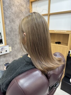 グランヘアートーキョー 瀬戸内店(Gran Hair TOKYO) ミルクティーグレージュ