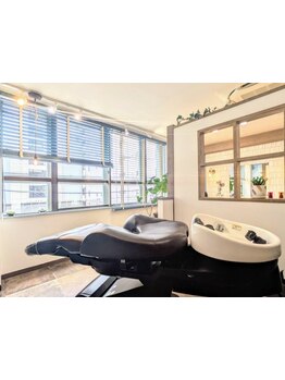 【心斎橋3分】頭浸浴で頭皮環境を整えて髪のお悩みを解消◇極上ヘッドスパで、髪も心も癒される時間を♪