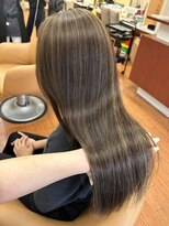 パルティール(Partir)&nbsp;全体カラーに飽きたら、立体感ハイライトで印象チェンジ