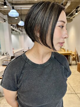 ダンボ(DUMBO) ショート　レイヤーボブ