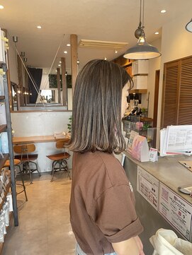 シモン(SIMON) ベージュハイライト /半田/知多/半田美容室/知多美容室
