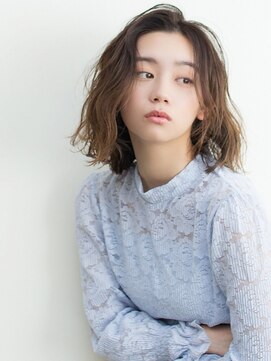 ヘアーデザイン ディードット ウル(D. ulu) 外ハネ切りっぱなしボブ／ボブ／20代