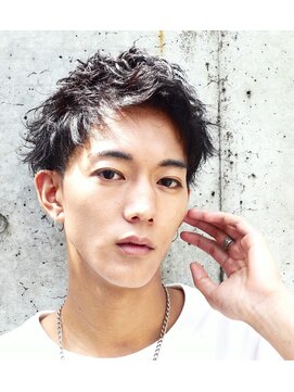 フィフス(fifth) ショートレイヤー ツーブロック くせ毛風パーマ アップバング 2