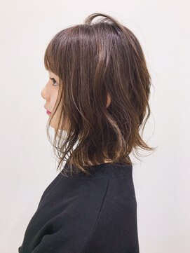 イマ(ima) shiwuミディアム小顔パーマ