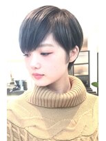 シータ(sheta)&nbsp;【sheta三畑賢人】ブルーグレージュな大人かわいいショートボブ