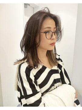 ベチカ(vetica) ミディアムレイヤーのインナーカラー