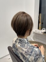 ネイロ 日本橋(NeiRo)&nbsp;小顔ショートボブハイライトカラー大人ショートカット白髪ぼかし