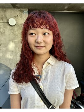 ナループロアオハナ(Nalu pu loa ohana) ブリーチなし/赤オレンジ/暖色カラー/くるくるパーマ/外国人風