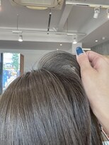 トテ(tote.)&nbsp;ブリーチなしダブルカラー透明感オリーブグレージュ