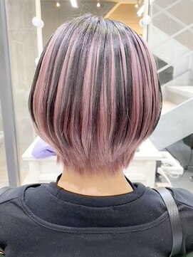 デイズ(days) ツートンカラー/くびれヘア　ひし形ショート　似合わせカット