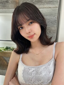 アイヴィ 表参道(IVY) ダークブラウンくびれミディアム【肥田亜沙美】