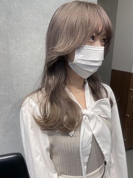 デイジー(Daisy) 天神 大名 ハイトーン くすみベージュ