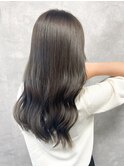 しっとり質感×オリーブグレージュ