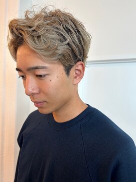 パーク 福岡天神西通り店(parc) メンズカット　ホワイトベージュ