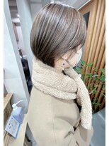 イルウィ(irwi)&nbsp;【トレンド】ハイライトカラー　こなれ感　ショートヘア