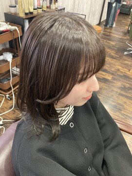 アイリーファンビリ(irie fambilly) くすみグレージュカラー*ウルフレイヤースタイル