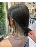 インナーカラー黒髪アッシュホワイトケアブリーチ