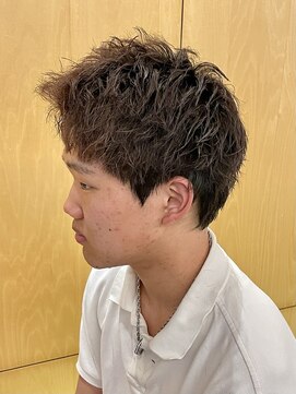 ニアウ 伊勢崎連取店(Niau) スパイキーショートアップバングピンパーマ