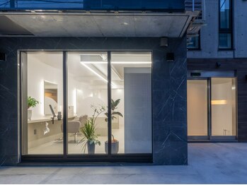 イレス ハナレ 円山(IRESU hanare)の写真/【円山公園駅徒歩5分】いくつになってもおしゃれを楽しみたい女性へ。喧噪と離れてゆっくりくつろげます。