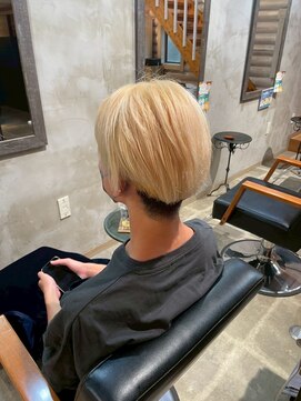 クレエ ヘアー デザイン(creer hair design) ハイトーンダブルカラーブリーチ×ツーブロックマッシュショート