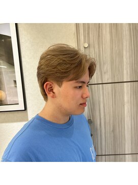 アース 金山店(HAIR&MAKE EARTH) センターパート