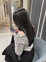 シュヴーブリヤン(cheveux brillants)&nbsp;ココアブラウン＋ミディアムレイヤーが映える艶ストレート