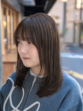 ネイヴィル(navile) 【 ミディアムレイヤー × 髪質改善 】