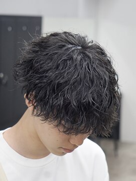 オーバル ジングウマエ(OVARL jingumae) 縦落ちパーマツイストスパイラルシャドウパーマ