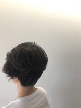 ヘアーメイクス ≪大人可愛いコンパクトショート≫