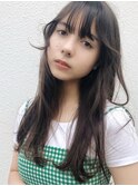 赤みゼロのブルージュカラーで溢れる透明感