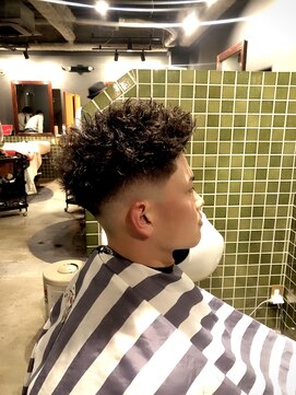 バーバーショップ レガロ(REGALO) ボンバーツイストスタイル